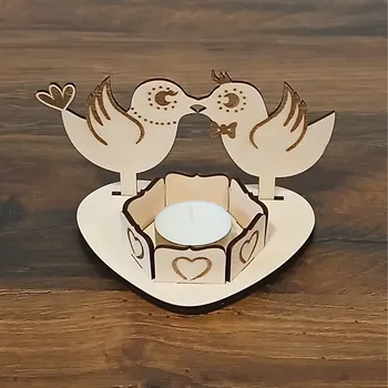 Svícen Dřevěný svícen z lásky