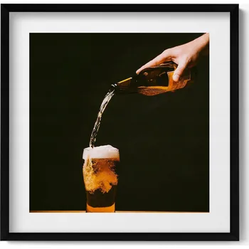 Obraz Dekorativní nástěnný obraz do obýváku kuchyně Nalévání piva do půllitru 50x50 cm