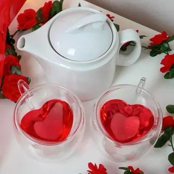 Sklenice Hrnky skleněné – Srdce 2 ks, romantické párové sklenice pro snídani nebo večerní pohodu
