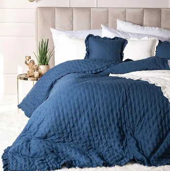 Přehoz na lůžko Nebesky modrý přehoz na postel s volánem WERONA 200x220 cm