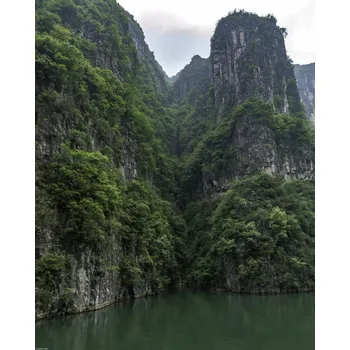 Obraz Plakát Přehrada Tři soutěsky na řece Jang-c'-ťiang bez rámu 40 x 50 cm