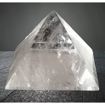 Křišťálová pyramida cca 4,3 cm