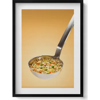 Obraz Ozdobný nástěnný obraz v černém rámu s grafikou loft Zupa w łyżce 50x70 cm