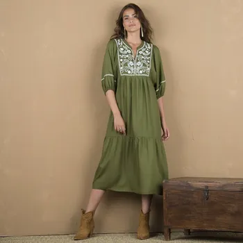 Dámské šaty Midi šaty s výšivkou a rukávy k loktům khaki 38