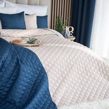 Přehoz na lůžko Světlobéžový přehoz na postel JODĚLKA s geometrickým vzorem 220x240 cm