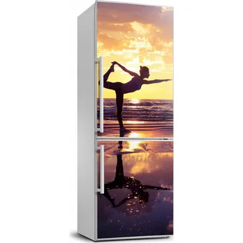 Fototapeta Foto Nálepka Skin na lednici Lidé Jóga na pláži