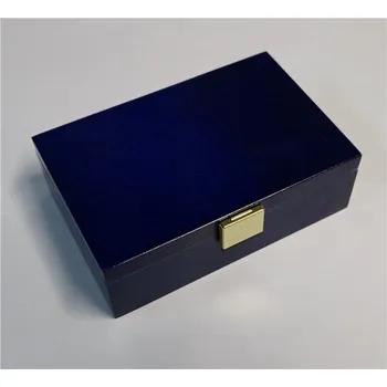 Dárková krabička Dřevěná dárková krabička lakovaná modrá