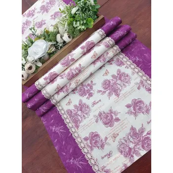ubrus Běhoun - fialové růžičky s nápisy