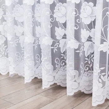 Záclona Hotová záclona bílá s květinovým vzorem na řasící pásce 800x250 cm MAG 648