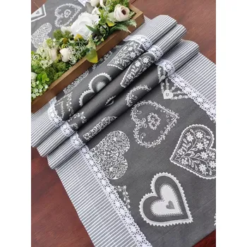 ubrus Běhoun - malovaná srdce na šedé v kombinaci s šedým proužkem