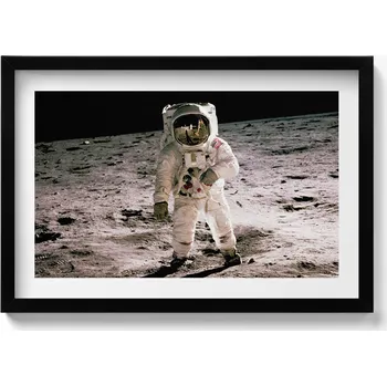 Obraz Závěsný obraz v rámu První člověk na Měsíci - fotografie NASA 60x40 cm