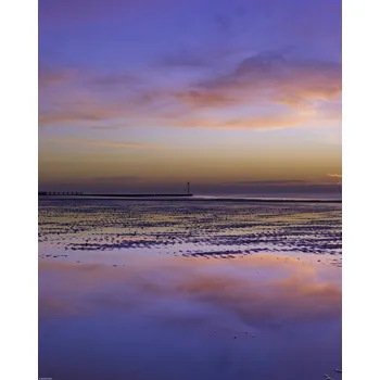 Obraz Plakát Východ slunce na pláži bez rámu 40 x 50 cm