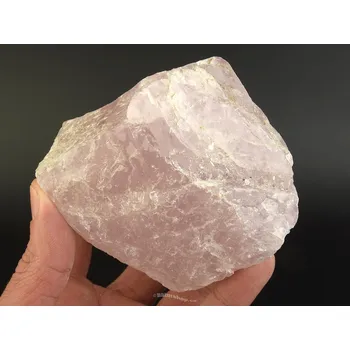 Přírodní kámen Přírodní kámen růženín 598g z Madagaskaru