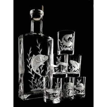 Sklenice lahev 500ml+ 6 ks Barline 60ml skleničky na likér, motiv kapr - ručně ryté (broušené) dárková krabička, dárek pro rybáře