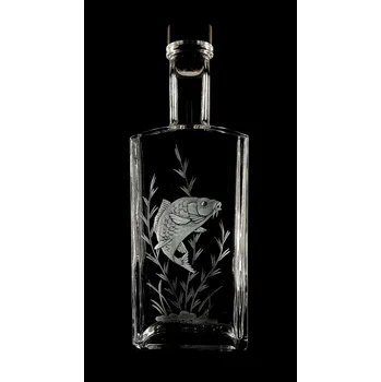 Sklenice lahev na slivovici 0,5l s rytinou kapra - ručně ryté (broušené) dárková krabička, dárek pro rybáře, kapr