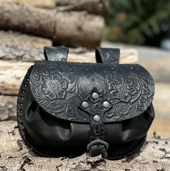 Kabelka Tašvice černá s květy