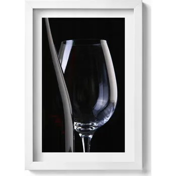 Obraz Nástěnný dekorativní foto obraz v bílém rámu Sklenice a láhev 20x30 cm