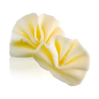 Jedlá dekorace na dort Pastry, s.r.o. PASTRY ČOKOLÁDOVÉ DEKORACE - VĚJÍŘKY BÍLÉ 15 ks