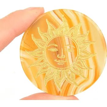 Přírodní kámen Achát gravírovaný motiv slunce 25g