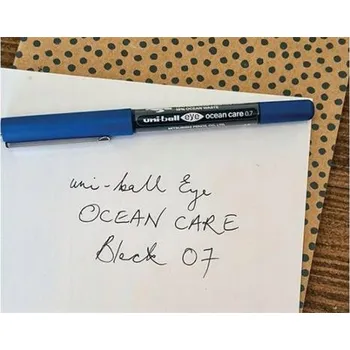 Kuličkové pero UNI černé