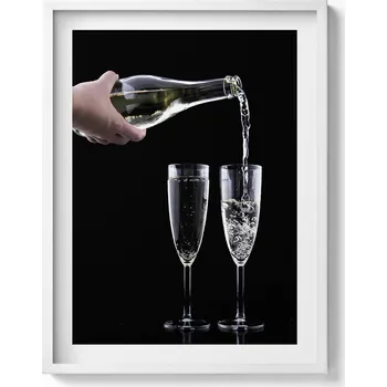 Obraz Dekorativní obraz v bílém rámu do obýváku Dvě skleničky a šampaňské 60x80 cm