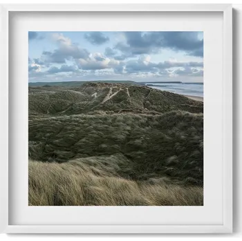 Obraz Dekorativní obraz v bílém rámu na zeď Horská krajina s loukami a trávou 50x50 cm