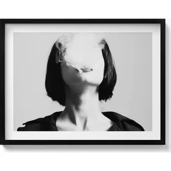 Obraz Závěsný obraz v černém rámu Tajemný portrét kouřící ženy 80x60 cm