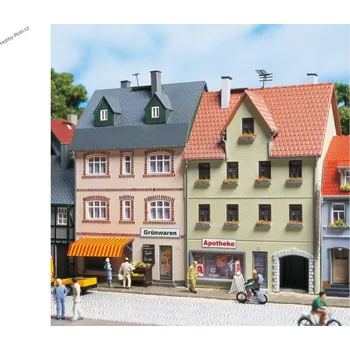 Modelová železnice Městské domy Nádražní ulice 5/7 H0/TT - Auhagen 12345