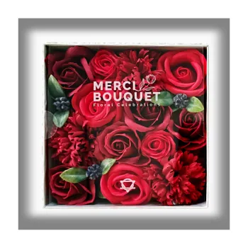 Mýdlo Merci Bouquet Luxusní mýdlové květy Dárkový box 15 x 15 cm Červené Růže