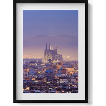 Obraz Obraz grafika v černém rámu Pohled na Barcelonu a Sagrada Família v noci 50x70 cm
