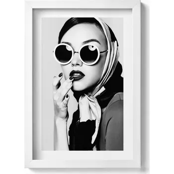 Obraz Stylový obraz v rámu Černobílý portrét ženy ve stylu glamour 20x30 cm