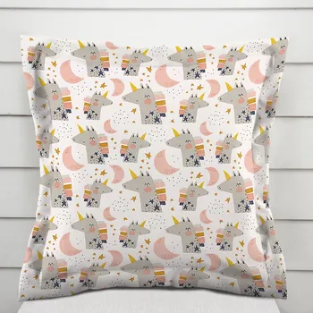 Povlak na polštářek Dětský bavlněný povlak na polštář s lemem Sandra SA-562 Spící jednorožci mezi hvězdičkami na bílém 50 x 60 cm