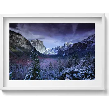 Obraz Dekorativní nástěnný obraz v rámu s grafikou Zimní krajina hor a lesa 70x50 cm