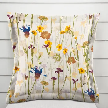 Povlak na polštářek Bavlněný povlak na polštář s lemem Sandra SA-571 Luční kvítí na krémovém 50 x 60 cm