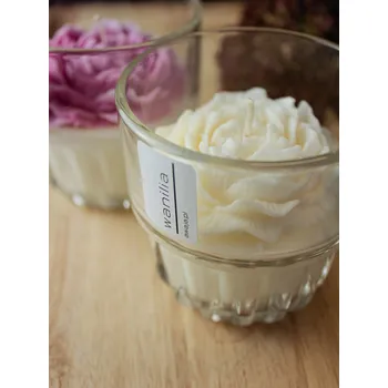 Svíčka DEKORATIVNÍ SOJOVÁ SVÍČKA PIVOŇKA BÍLÁ