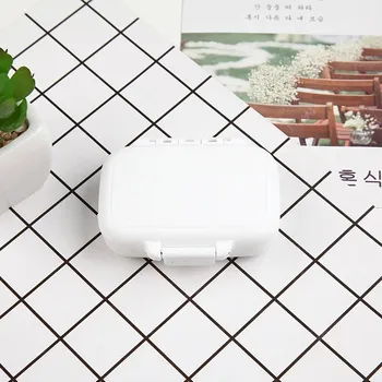 Lékovka Krabička na léky týdenní | dávkovač léků, cestovní lékárnička - Bílá