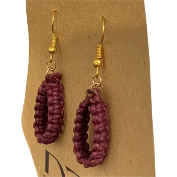 Náušnice Minimalistické macramé náušnice - vínové