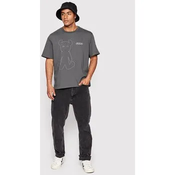 Pánské tričko 2005 T-Shirt Unisex Horned Šedá Relaxed Fit L