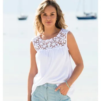 Dámské tričko Jednobarevný top s macramé bílá 54