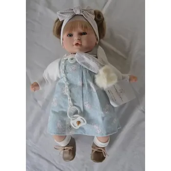 Panenka Realistické miminko - holčička Albína v šatech se zajíčkem od španělské firmy Marina & Pau (Petite Bunny - 40 cm)