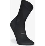 KIPRUN Střední běžecké ponožky Run 900 Strap 39/40 ČERNÁ