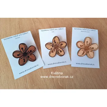 Brož Dřevěná brož KVĚTINA Varianta: Dub