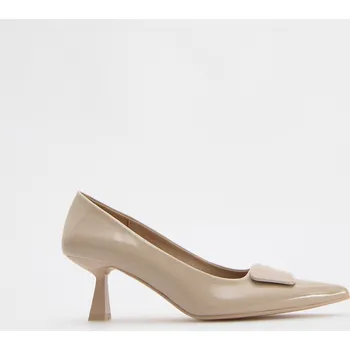 Dámské lodičky Reserved - Lakované lodičky s ozdobným prvkem - béžová - 010CT-08X - 010CT-08X-40-2