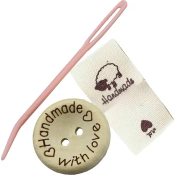 Knoflík Pro Háčkování Látková cedulka, knoflík a jehla na vlnu v. 7