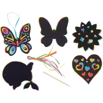 kreativní sada GOKI Škrabací duhový obrázek k zavěšení