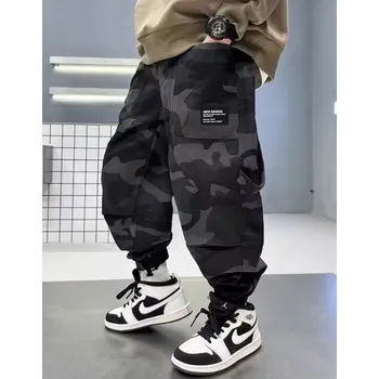 Chlapecké kalhoty Chlapecké maskáčové kalhoty s kapsami (5-14 let) Barva: Černá, Velikost: 160