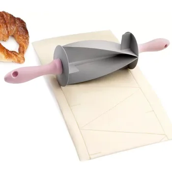 Váleček na těsto SILIKONOVÝ VÁLEČEK NA TĚSTO CROISSANT 40cm AG746