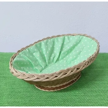 Proutěný oválný košík na pečivo