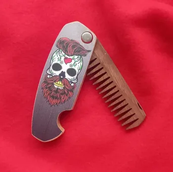 Péče o vousy Enjoy the Wood dřevěný hřeben Comb Skull Gingerhead