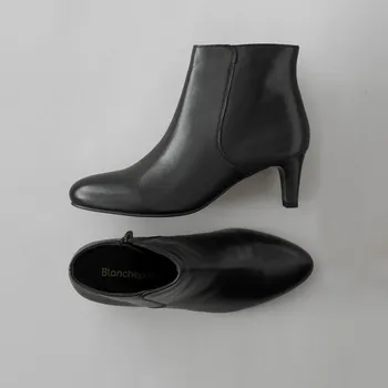 Dámská zimní obuv Kožené kotníkové boty na podpatku černá 40